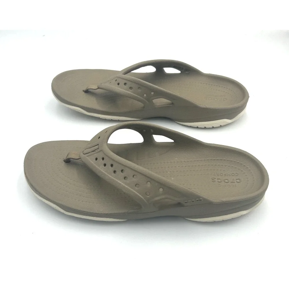 Crocs Swiftwater Deck Flip Flops Men's 7 Beige Iconic Comfort Neutral Boating
